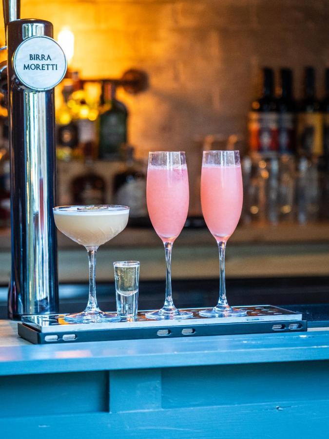 The Bridge Hotel Macclesfield Bagian luar foto