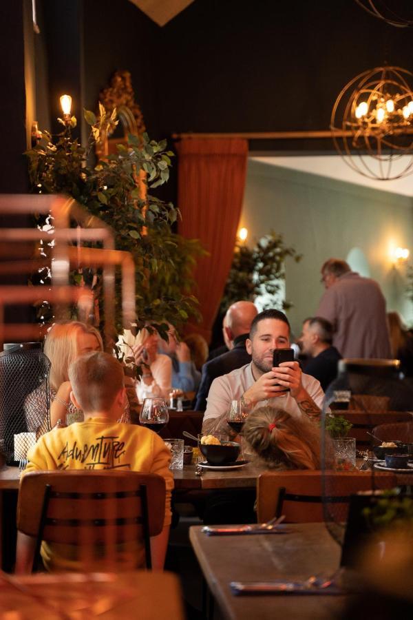 The Bridge Hotel Macclesfield Bagian luar foto
