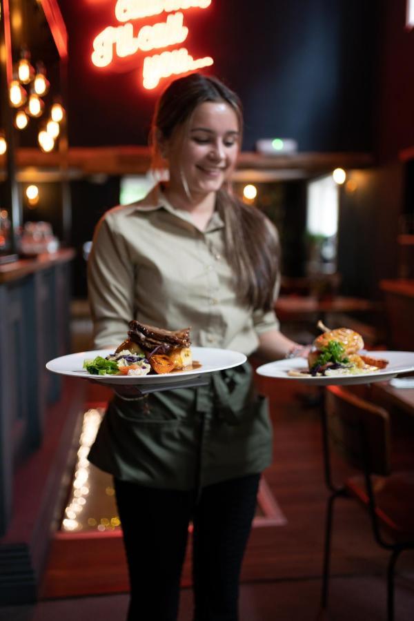 The Bridge Hotel Macclesfield Bagian luar foto
