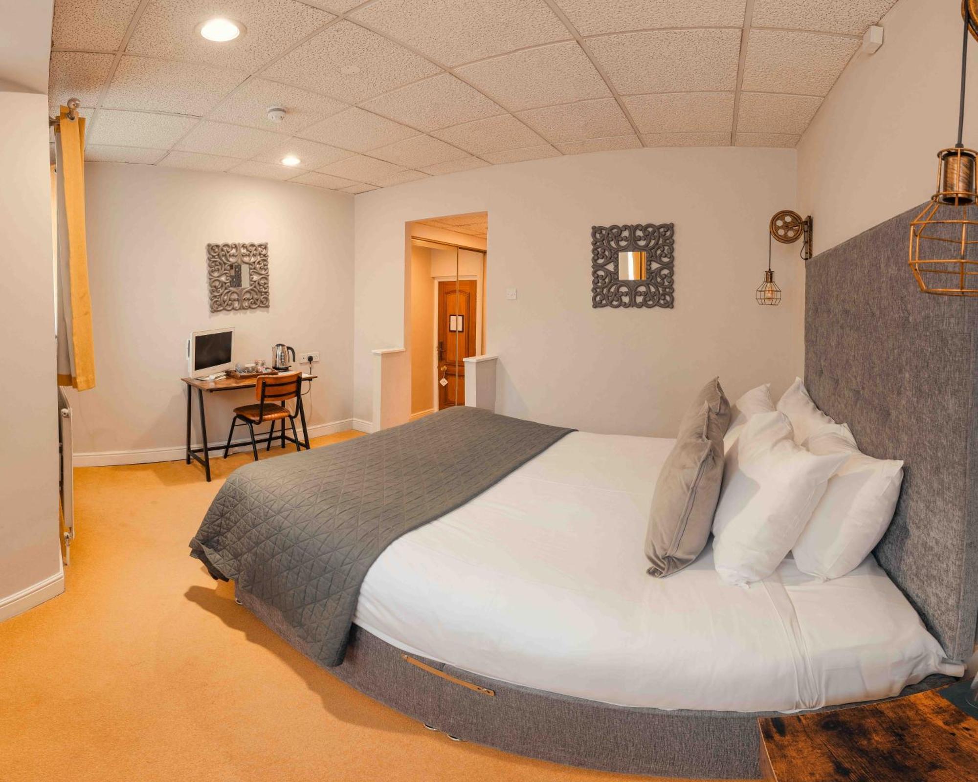 The Bridge Hotel Macclesfield Bagian luar foto
