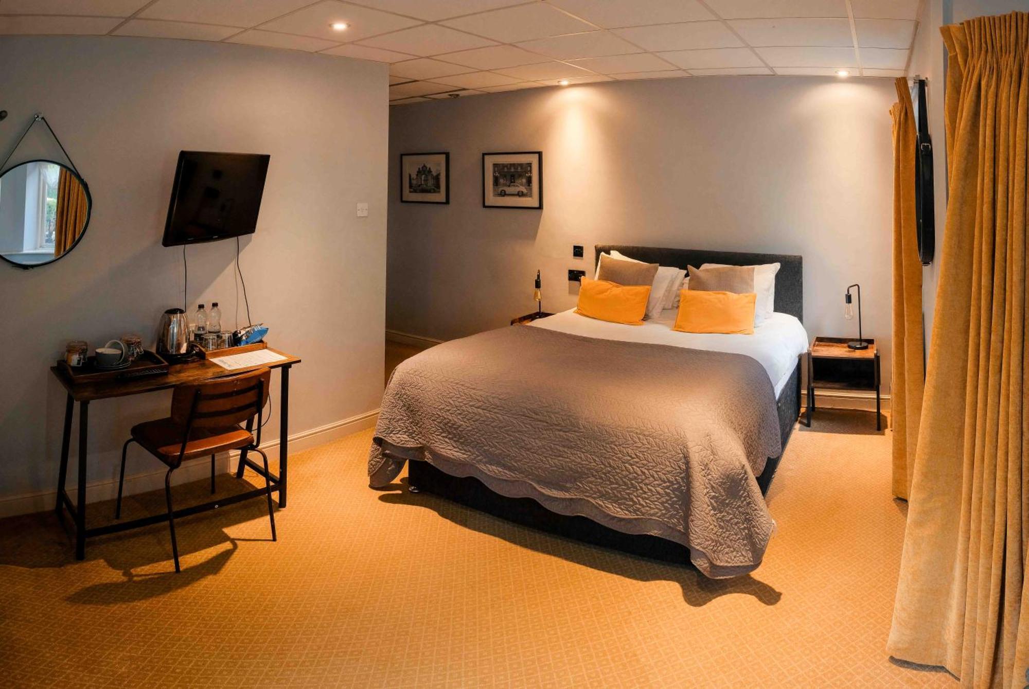 The Bridge Hotel Macclesfield Bagian luar foto