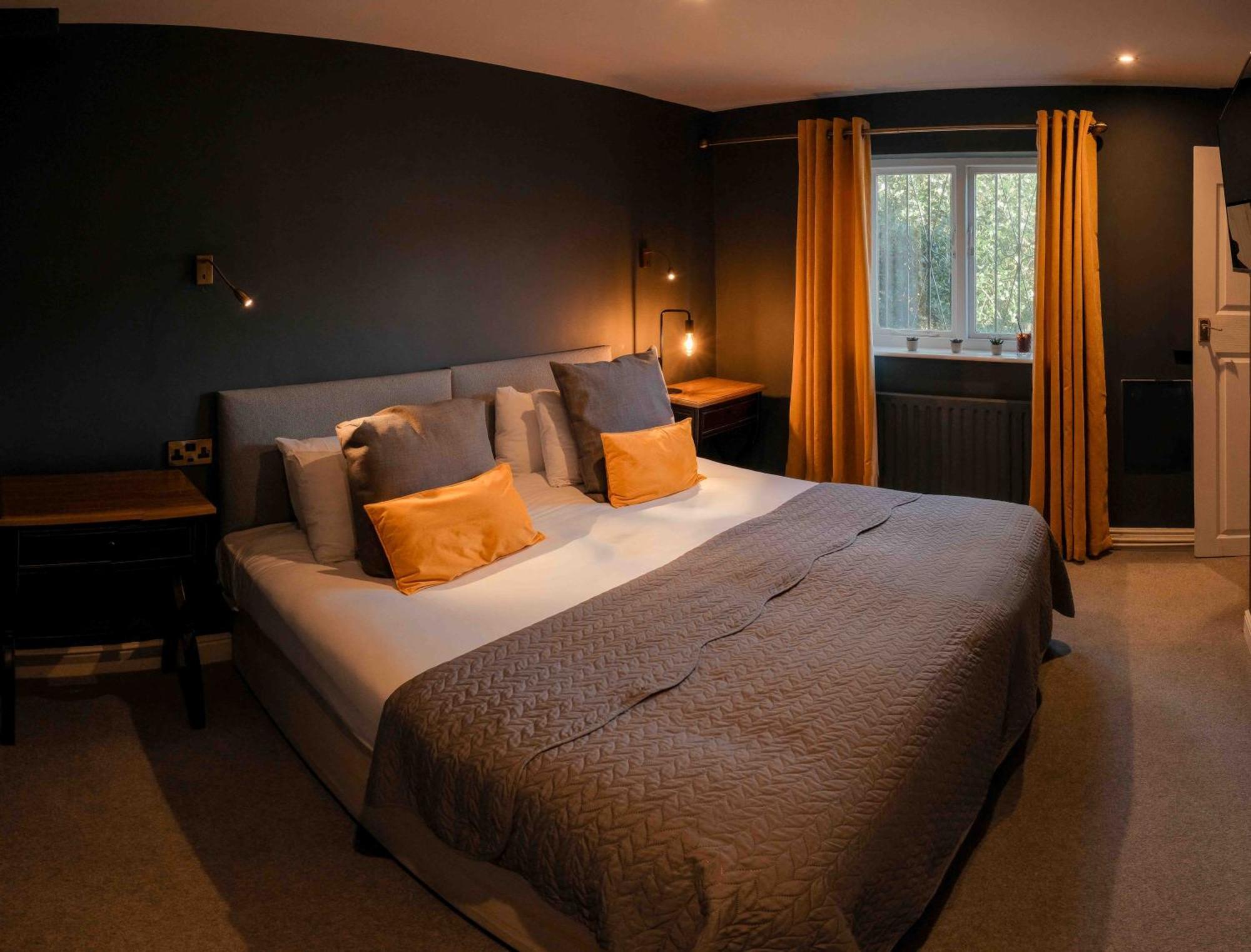 The Bridge Hotel Macclesfield Bagian luar foto