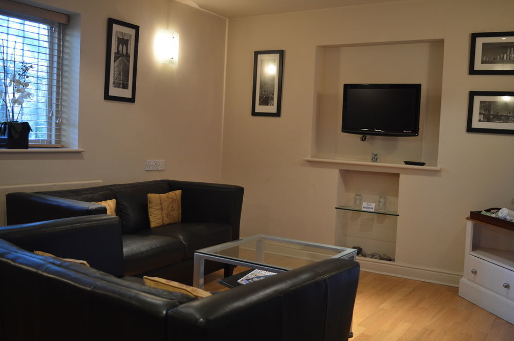 The Bridge Hotel Macclesfield Bagian luar foto