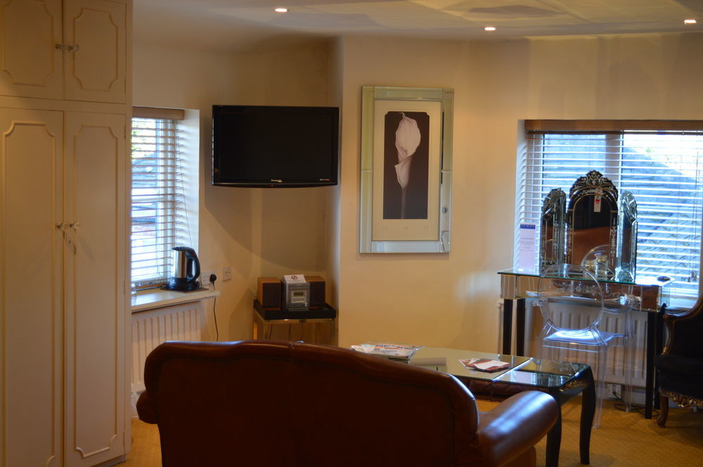 The Bridge Hotel Macclesfield Bagian luar foto